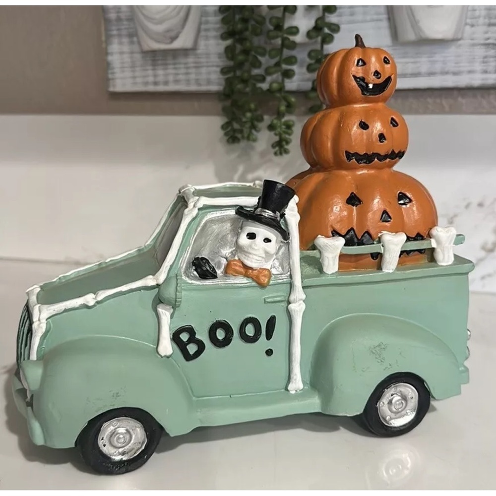 Halloween Decor Skeleton Jack o' Lantern Boo Truck